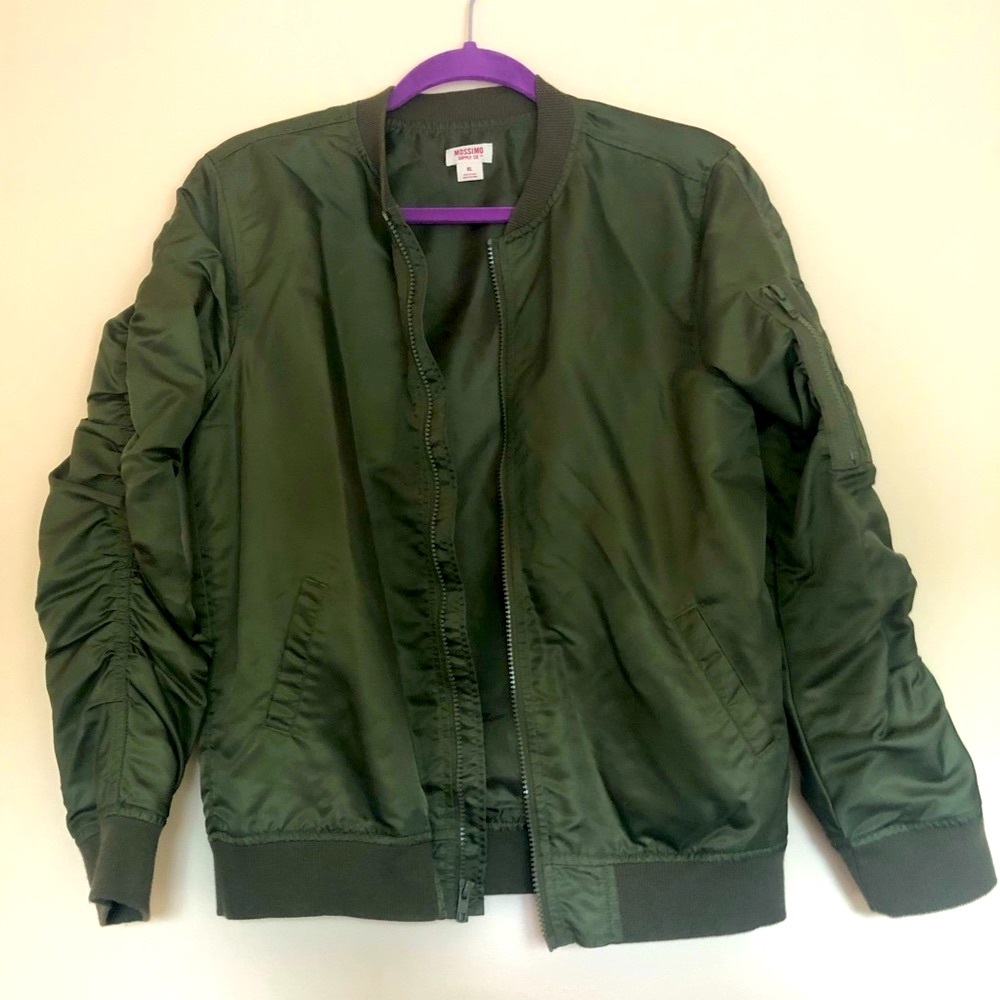 Green Bomber Jacket. Juniors XL